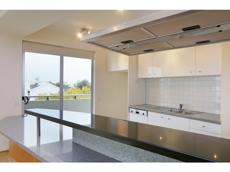 21/1 Henry Lawson Walk, East Perth WA 6004