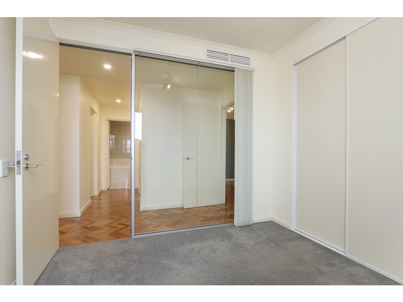 21/1 Henry Lawson Walk, East Perth WA 6004