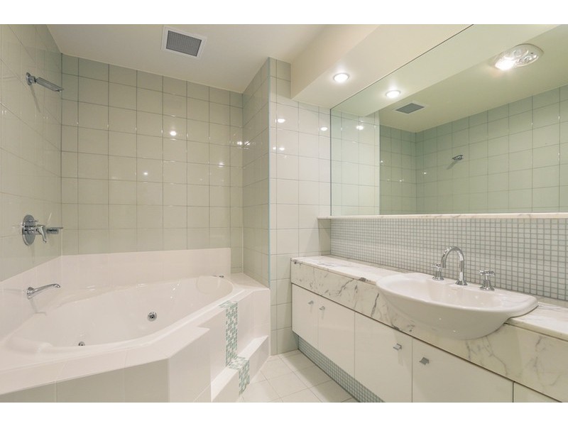 21/1 Henry Lawson Walk, East Perth WA 6004