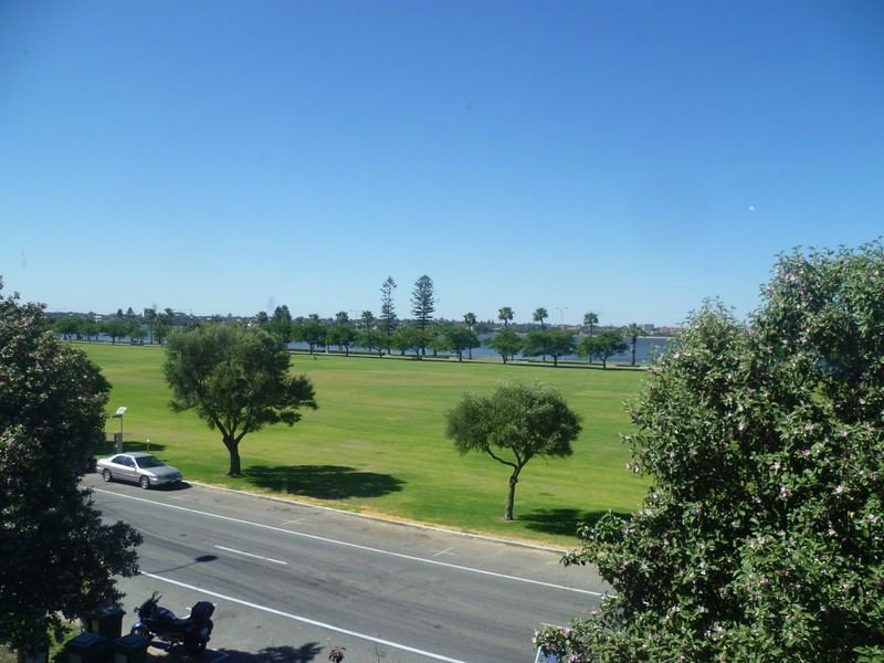 28/124 Terrace Road, Perth WA 6000