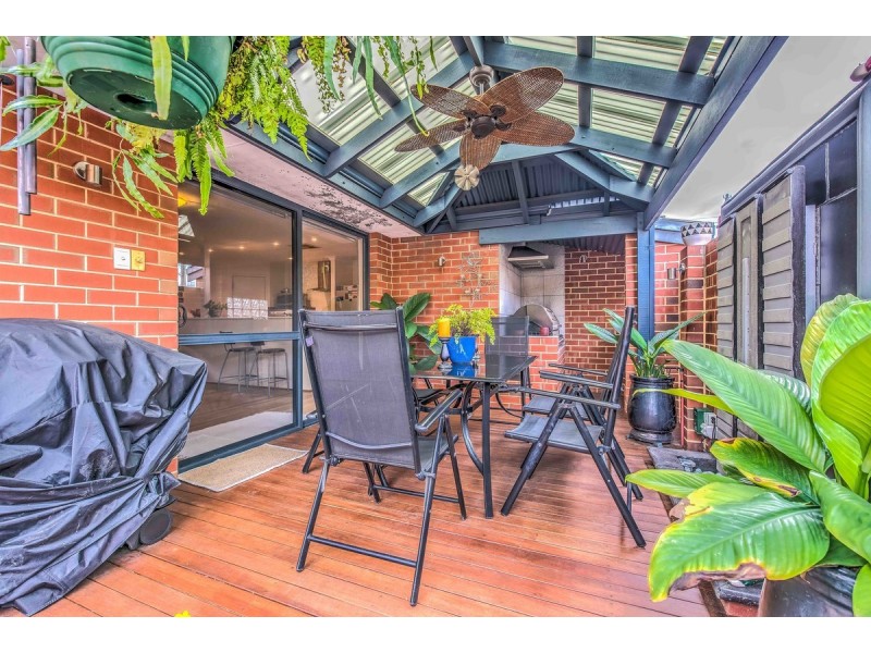 1/188 Kitchener Road, Booragoon WA 6154
