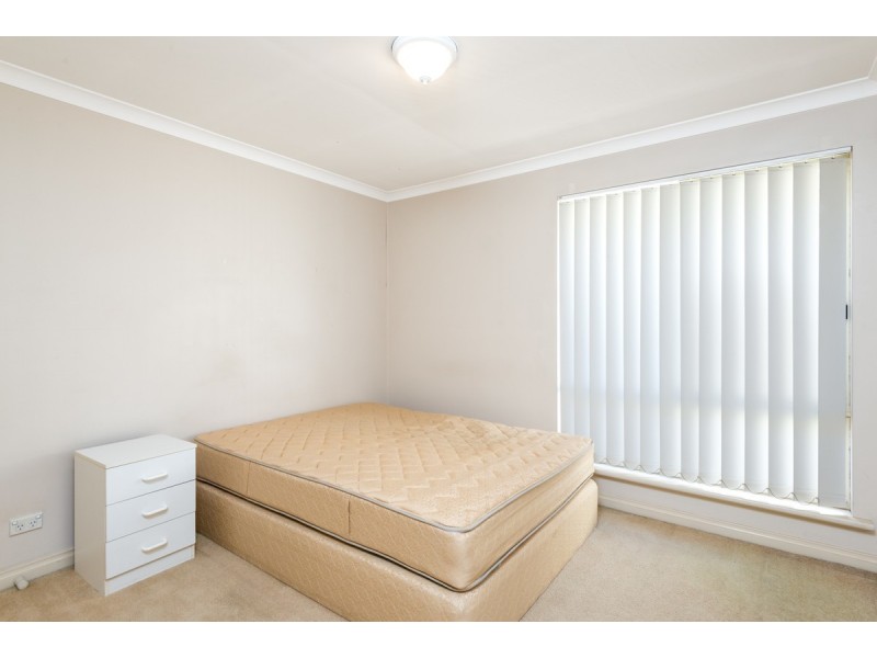 4/128 Burt Street, Boulder WA 6432