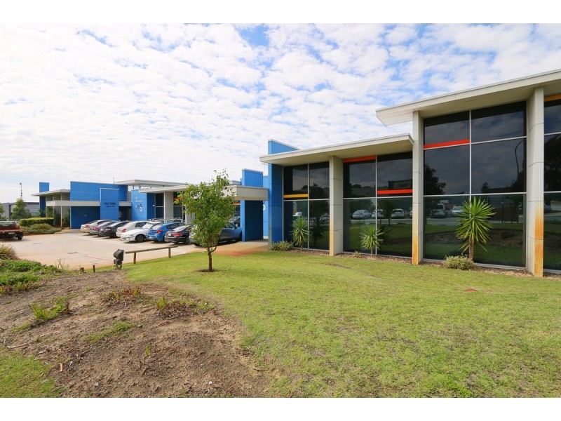 16/2 Ambitious Link, Bibra Lake WA 6163