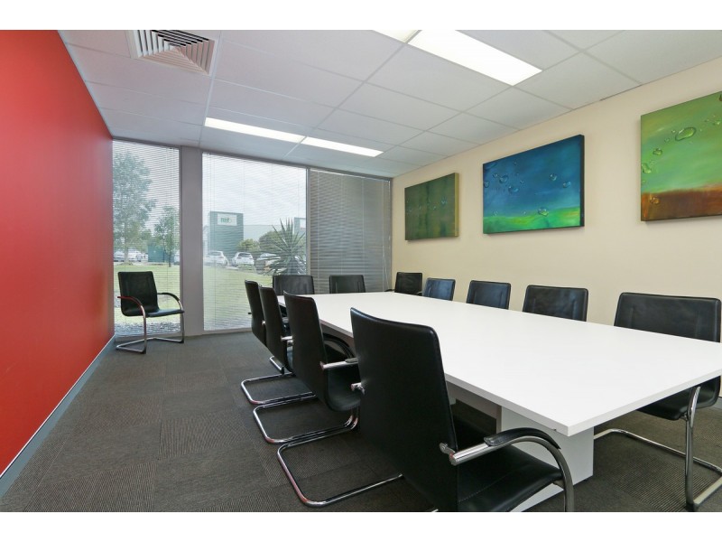 16/2 Ambitious Link, Bibra Lake WA 6163