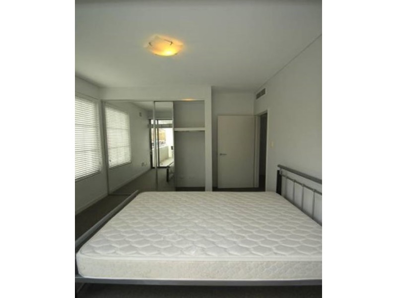 2/113 Royal Street, East Perth WA 6004