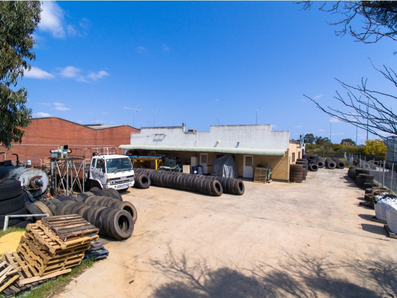 19 Stanhope Gardens, Midvale WA 6056