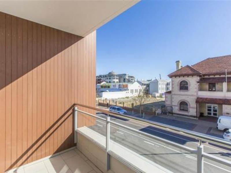 22/10 Quarry Street, Fremantle WA 6160