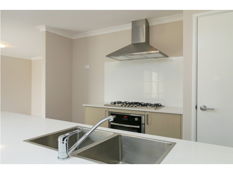 4 Buncrana View, Southern River WA 6110