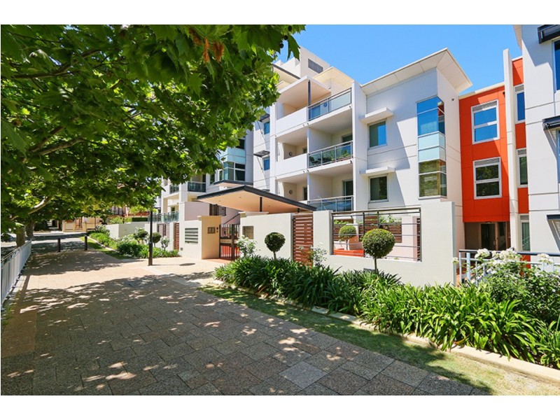 18/1 Henry Lawson Walk, East Perth WA 6004