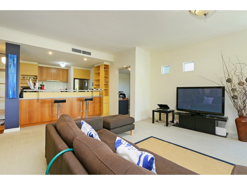 18/1 Henry Lawson Walk, East Perth WA 6004