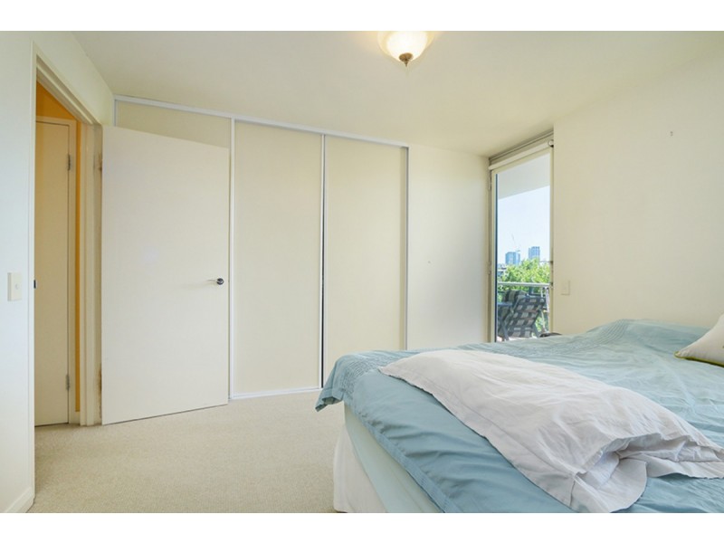 18/1 Henry Lawson Walk, East Perth WA 6004