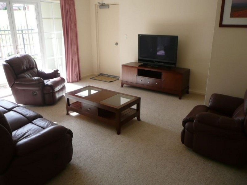 2/32 Eastbrook Terrace, East Perth WA 6004