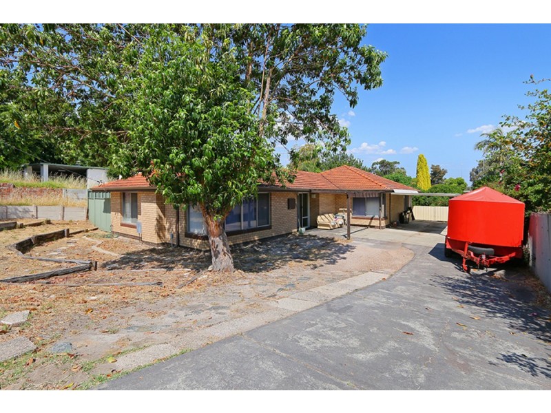 12 Camborne Way, Thornlie WA 6108