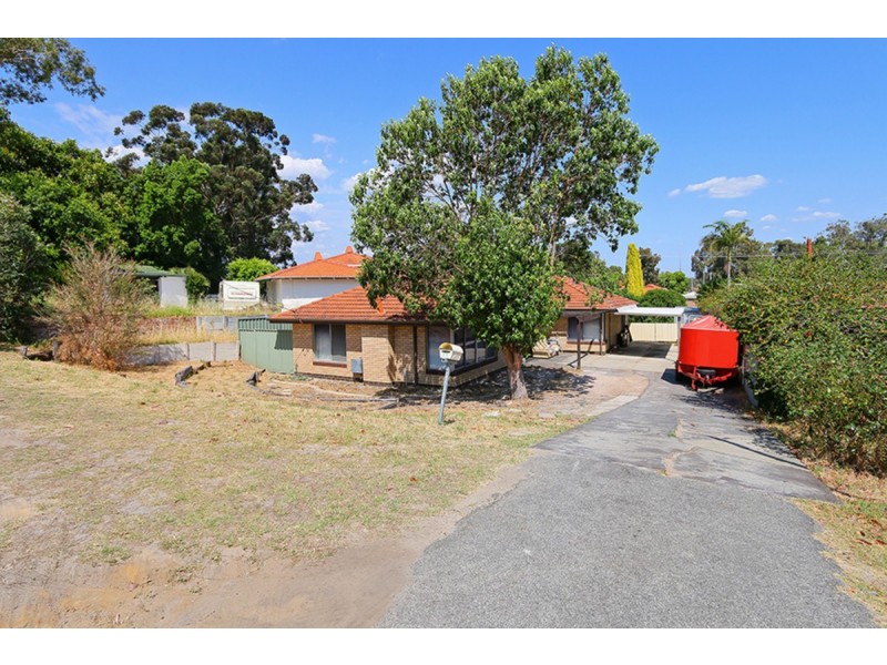 12 Camborne Way, Thornlie WA 6108
