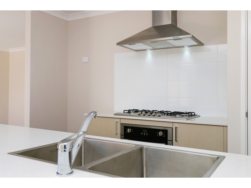 16 Buncrana View, Southern River WA 6110