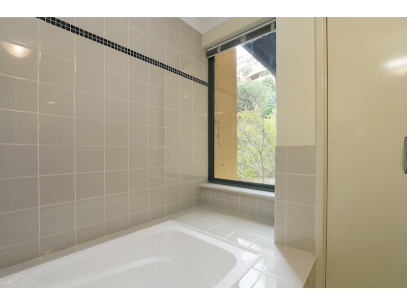 45/118 Mounts Bay Road, Perth WA 6000