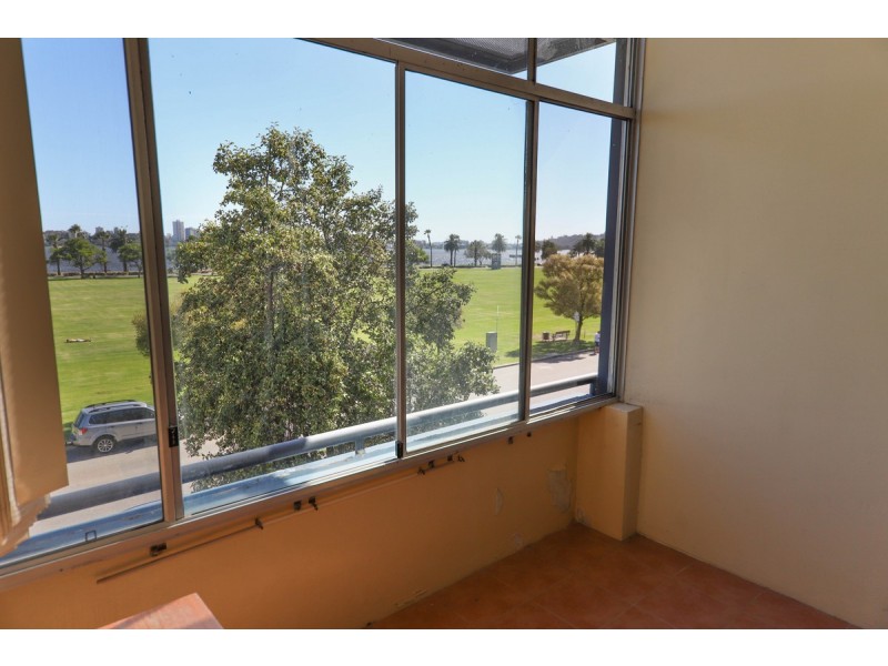 29/122 Terrace Road, Perth WA 6000