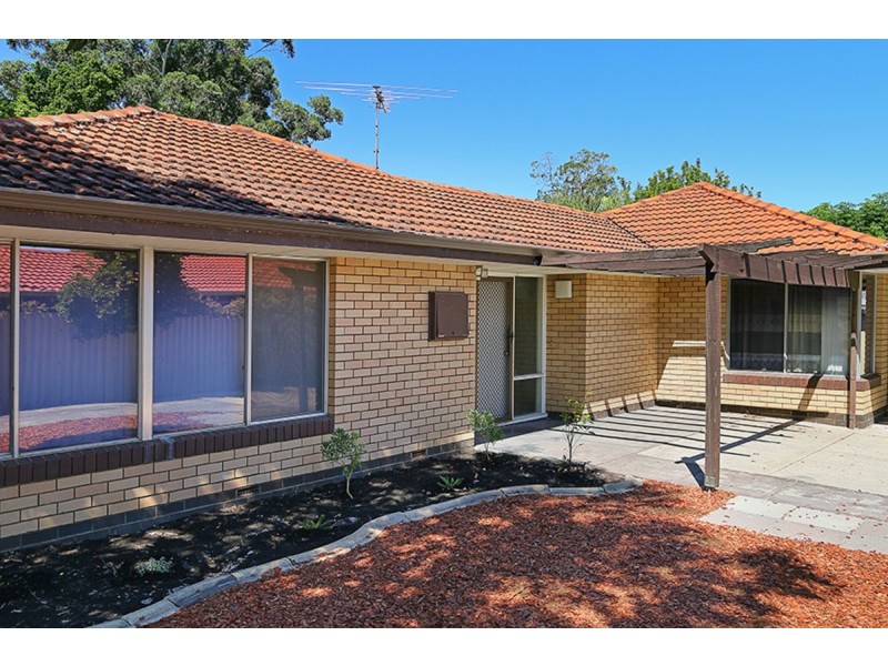 12 Camborne Way, Thornlie WA 6108