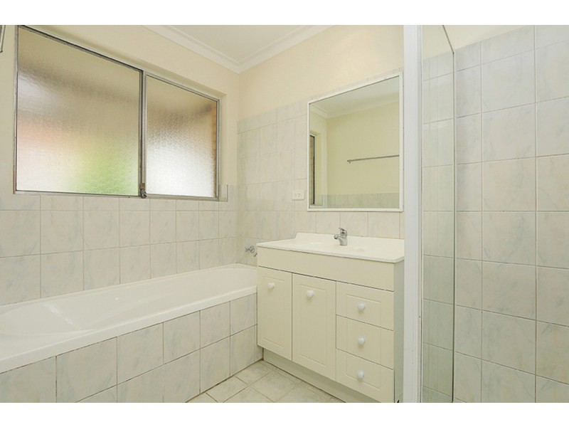 12 Camborne Way, Thornlie WA 6108
