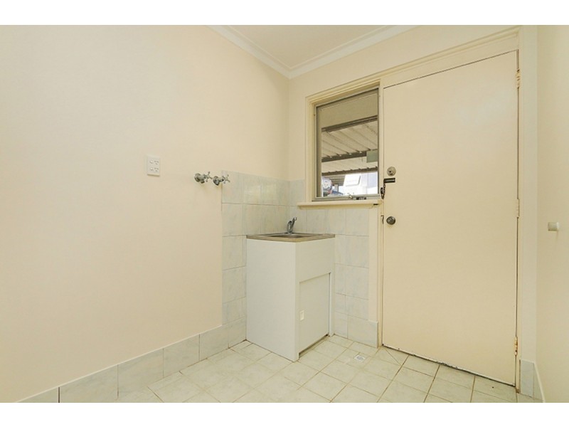 12 Camborne Way, Thornlie WA 6108