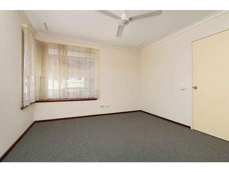 12 Camborne Way, Thornlie WA 6108