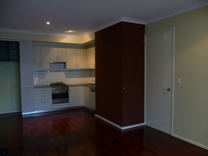 4/24 Saunders Street, East Perth WA 6004