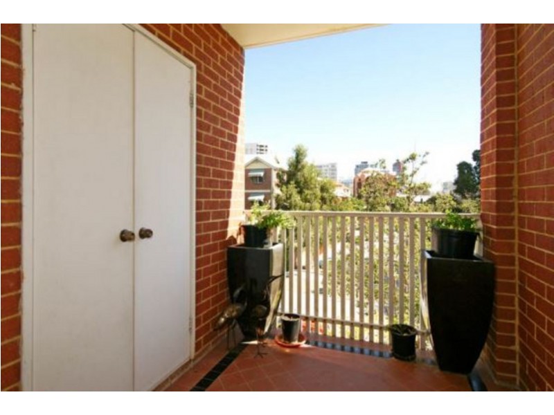 17/62 Bronte Street, East Perth WA 6004