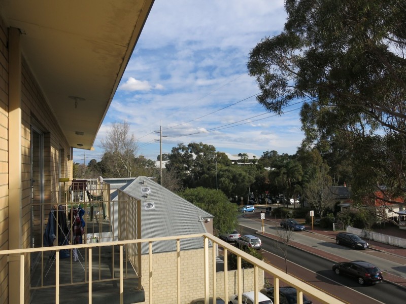 30/212 Hampden Road, Crawley WA 6009