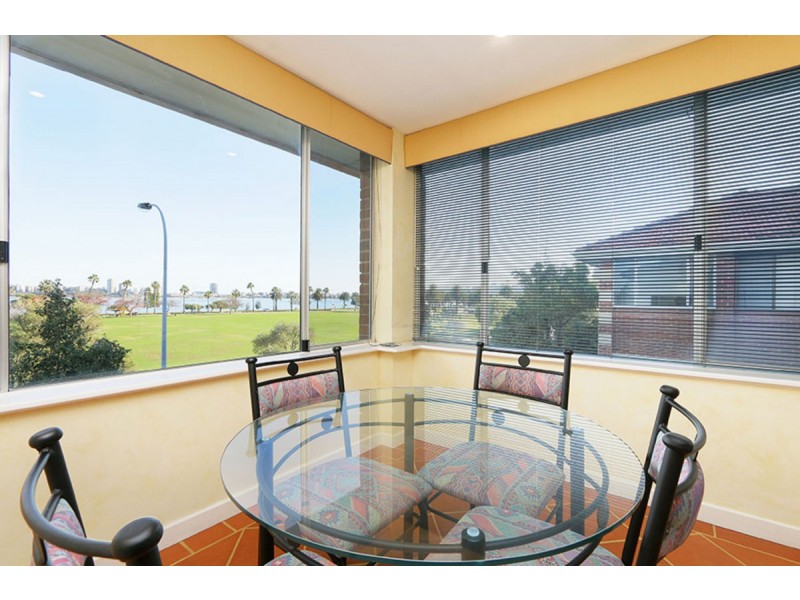 24/126 Terrace Road, Perth WA 6000