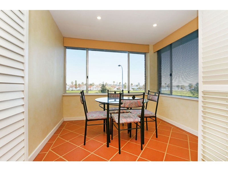 24/126 Terrace Road, Perth WA 6000