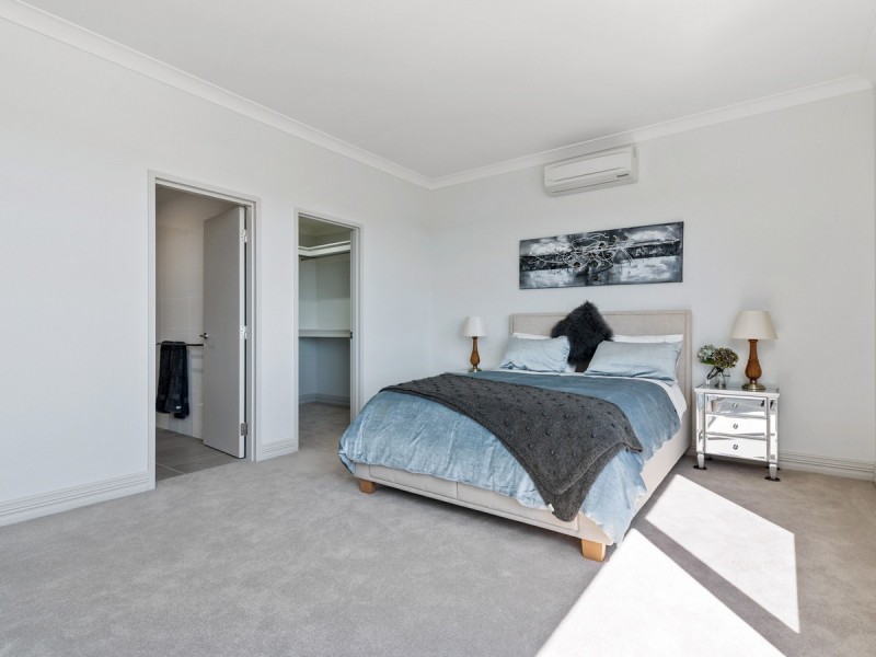 17/11 Barber Street, Kalamunda WA 6076