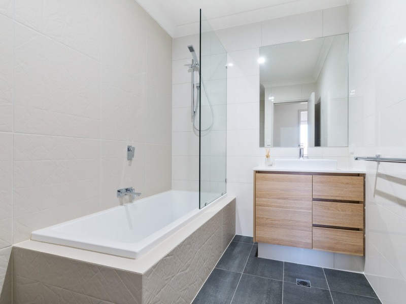 17/11 Barber Street, Kalamunda WA 6076