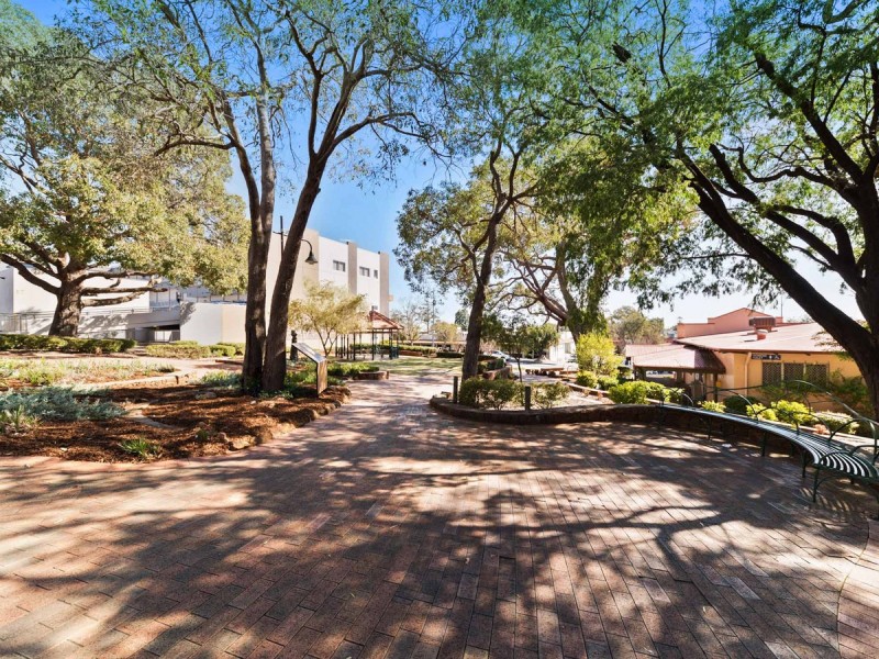 17/11 Barber Street, Kalamunda WA 6076