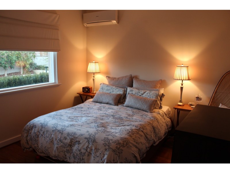 59 Redwood Crescent, Melville WA 6156