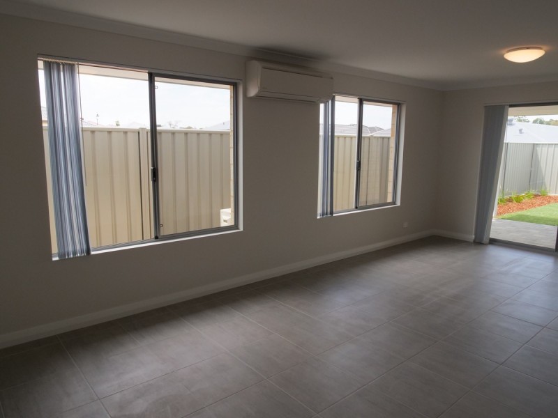 13 Sowood Street, Wellard WA 6170