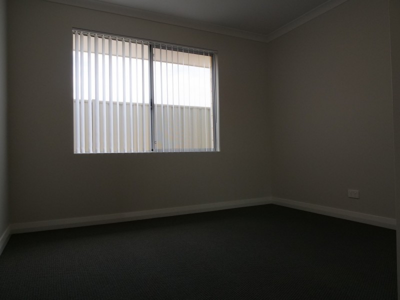 13 Sowood Street, Wellard WA 6170