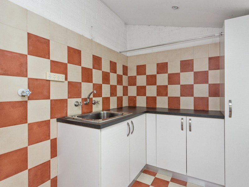 59 Redwood Crescent, Melville WA 6156