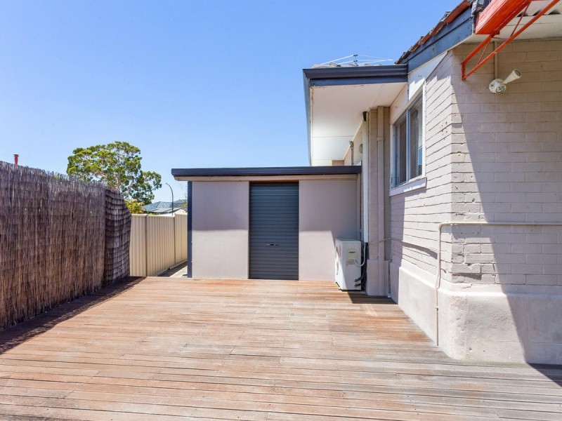 59 Redwood Crescent, Melville WA 6156