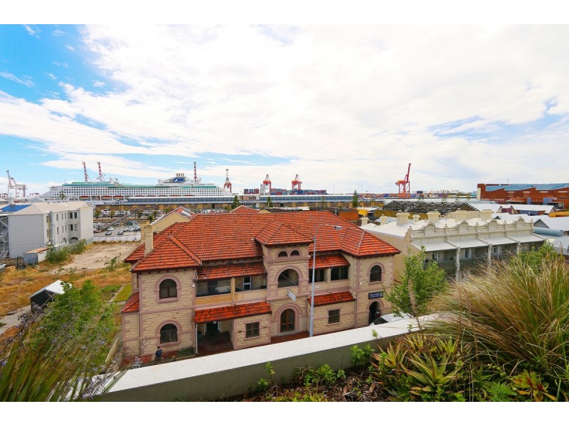 41/10 Quarry Street, Fremantle WA 6160