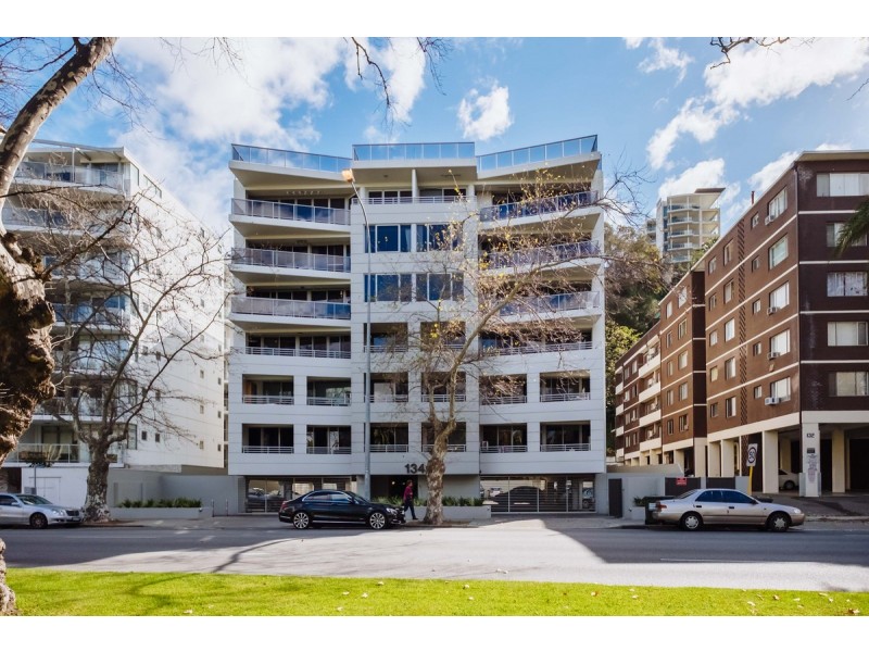 6/134 Mounts Bay Road, Perth WA 6000