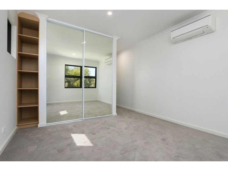 101/22 Hendra Street, Cloverdale WA 6105