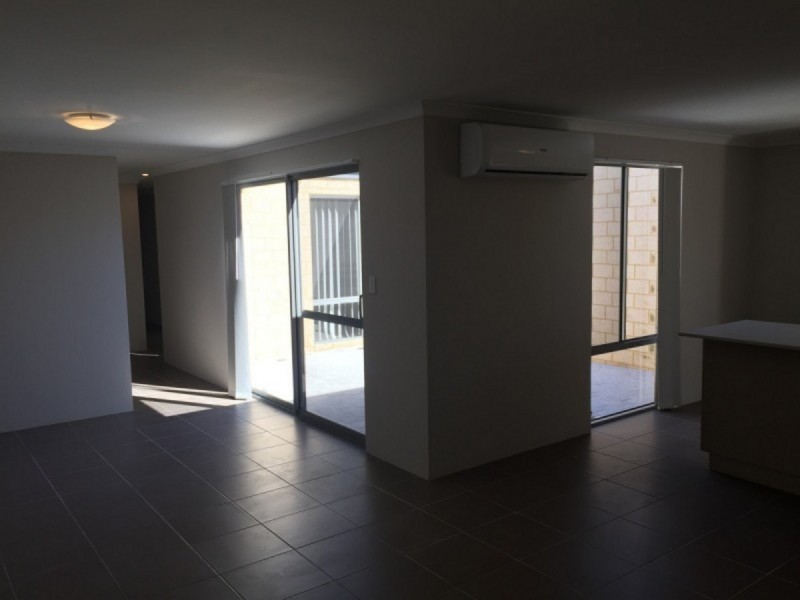 10 Buncrana View, Southern River WA 6110