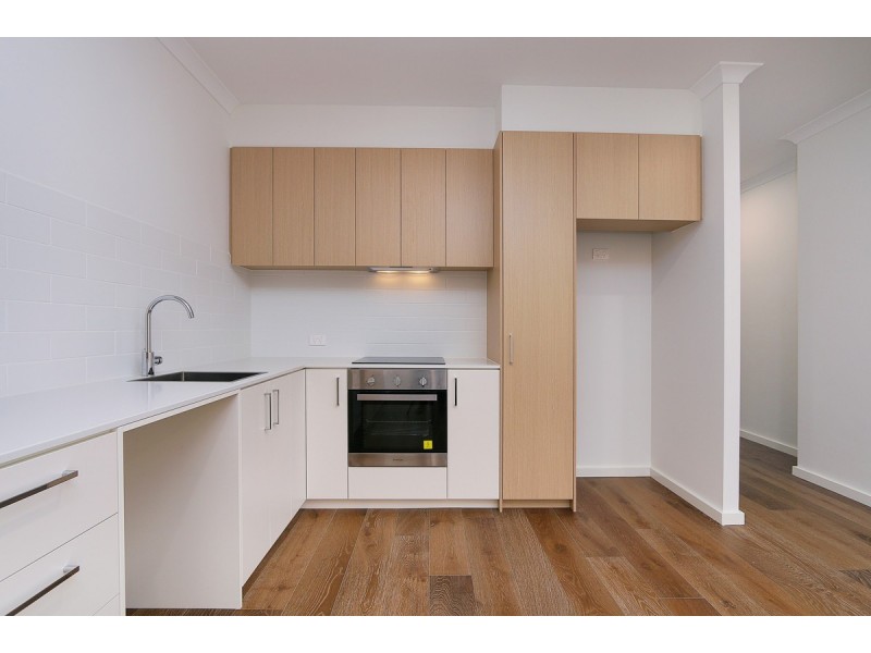 203/22 Hendra Street, Cloverdale WA 6105
