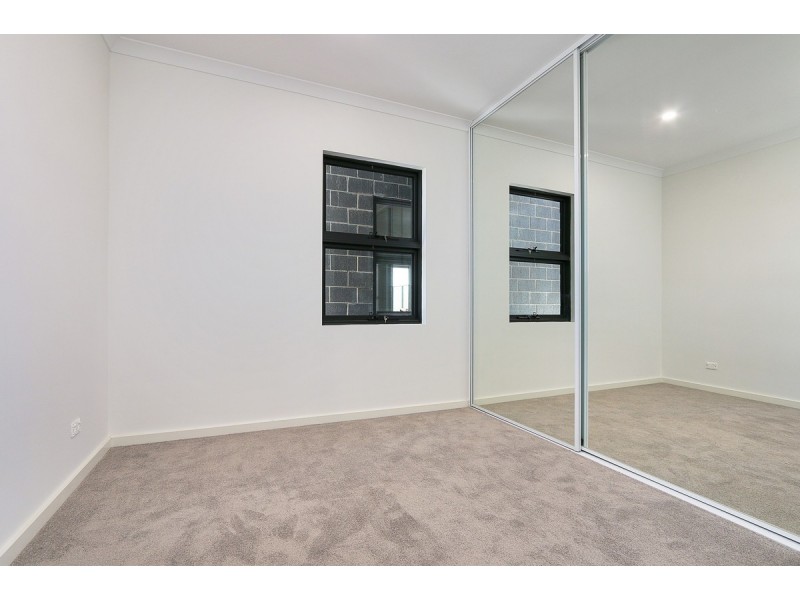 203/22 Hendra Street, Cloverdale WA 6105