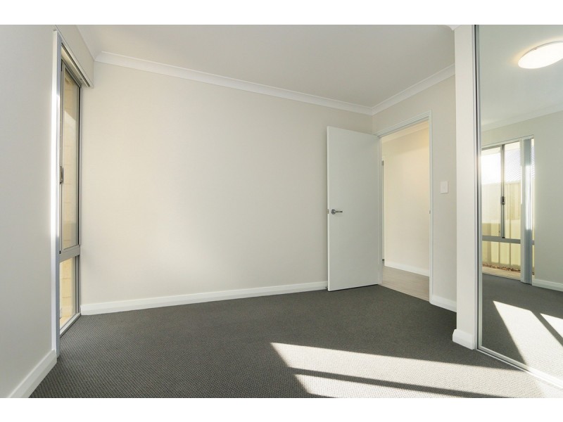 15 Heywood Road, Wellard WA 6170