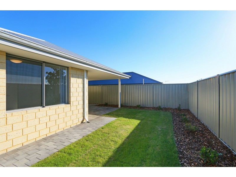 15 Heywood Road, Wellard WA 6170