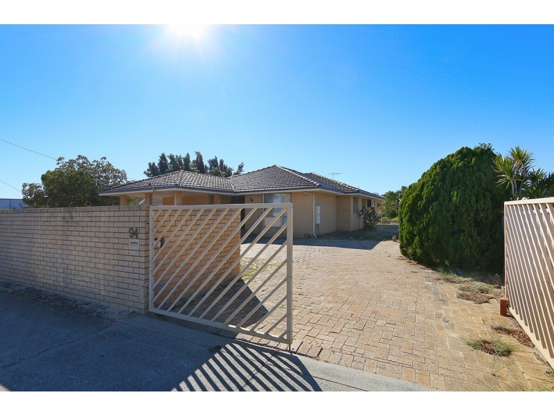 94 Railway Parade, Queens Park WA 6107