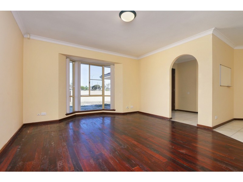 94 Railway Parade, Queens Park WA 6107