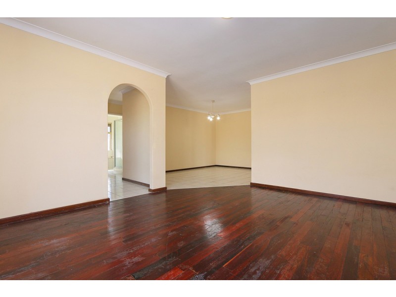 94 Railway Parade, Queens Park WA 6107