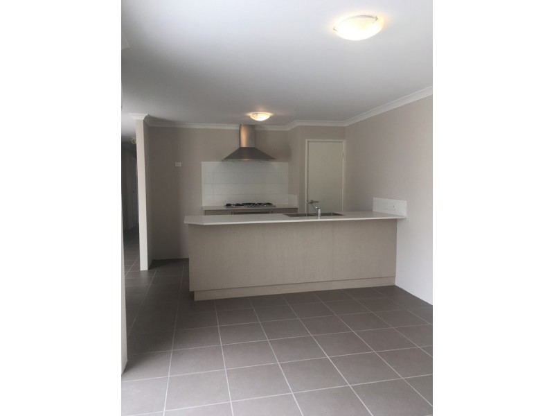 8 Buncrana View, Southern River WA 6110